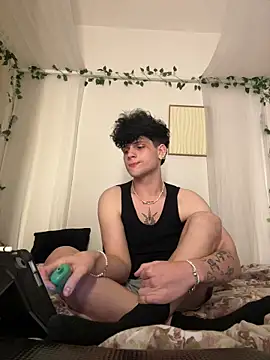 tyler boo online show from March 5, 7:21 pm