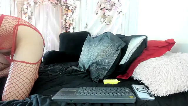 Snapshot of JazminSteele chatting on February 5, 11:31 pm JazminSteele online show from February 5, 11:31 pm