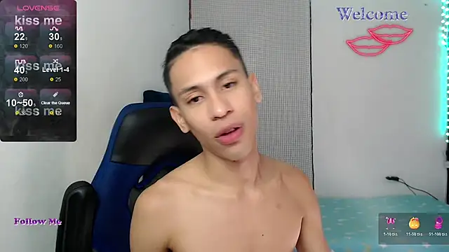 dylan apol0 online show from November 13, 6:23 am