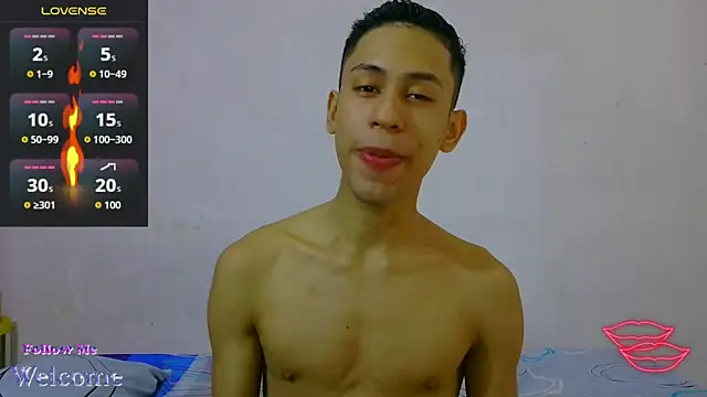 dylan apol0 online show from April 13, 10:59 pm