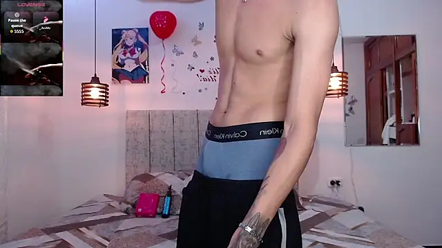 Ethanho0t online show from March 4, 10:10 am