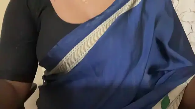 Pavani-Sexy online show from April 5, 6:05 pm