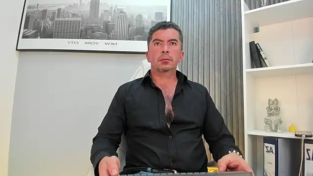 Snapshot of JuanKFit_45 chatting on July 12, 4:36 am JuanKFit 45 online show from July 12, 4:36 am