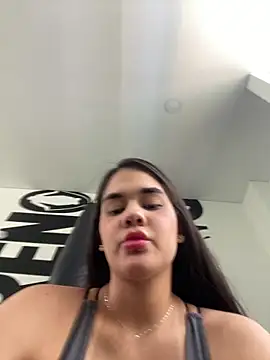 BellaLeclair online show from February 26, 3:00 pm