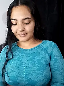 Snapshot of meli__brown chatting on September 18, 3:52 am meli brown online show from September 18, 3:52 am