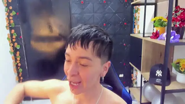  Hannah Hot online show from April 1, 2:45 am