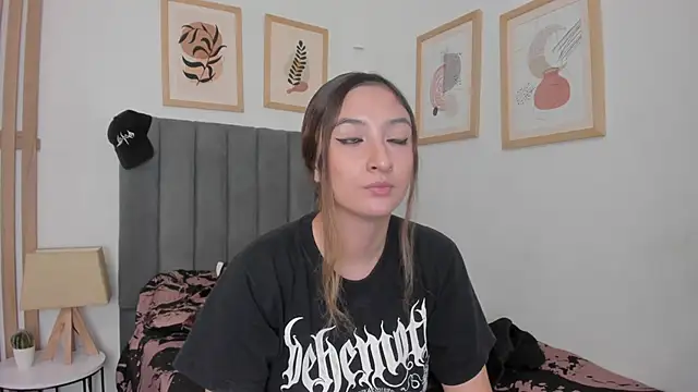 Snapshot of Alice_Dickinssonn chatting on January 14, 8:58 pm Alice Dickinssonn online show from January 14, 8:58 pm