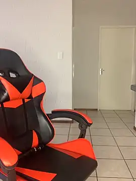 Snapshot of jayjayja19 chatting on November 14, 3:33 pm jayjayja19 online show from November 14, 3:33 pm