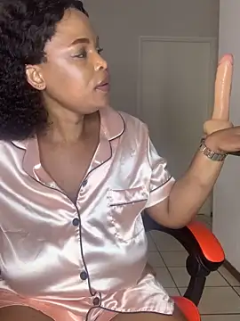 Snapshot of jayjayja19 chatting on November 25, 9:31 am jayjayja19 online show from November 25, 9:31 am