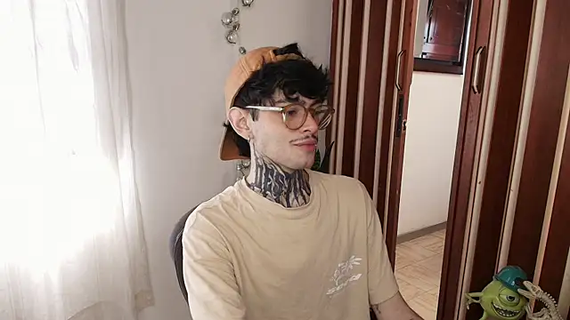 Mihail leroy online show from December 16, 2:55 pm