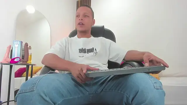 Ricky Owens1 online show from September 17, 1:13 pm