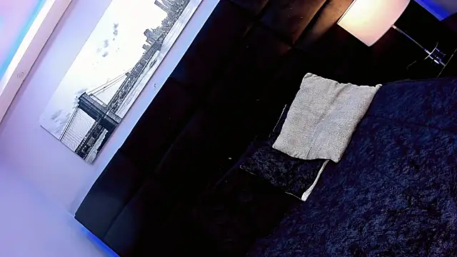 Valeria Rouss online show from November 9, 12:47 pm