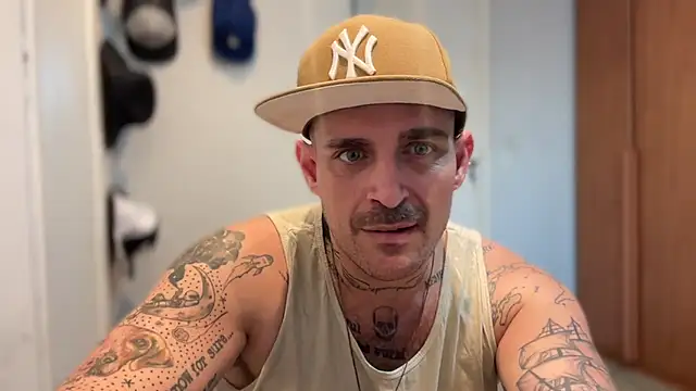 brrasssssillll online show from June 19, 7:39 pm