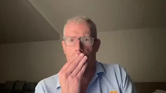 choupipat1 online show from April 28, 1:15 am