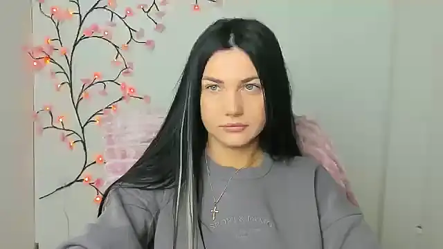 Lune Moon online show from February 11, 6:29 am