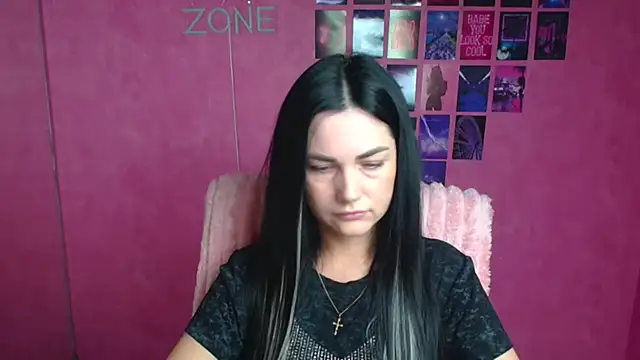 Lune Moon online show from April 15, 11:17 am