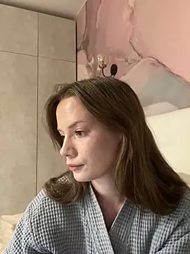 Snapshot of Rosie_Holmes_ chatting on October 11, 1:42 pm Rosie Holmes online show from October 11, 1:42 pm