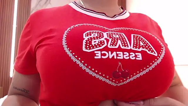 Snapshot of aixa_show chatting on February 5, 12:32 pm aixa show online show from February 5, 12:32 pm