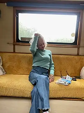 ladyboatlady online show from September 14, 2:38 pm