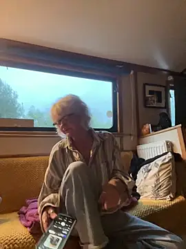 ladyboatlady online show from September 15, 6:19 pm