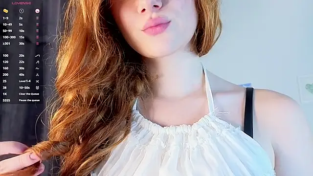 Juuulia  online show from July 13, 2:09 pm