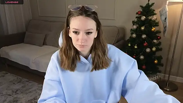 cutienaughtygirl online show from January 14, 6:52 am