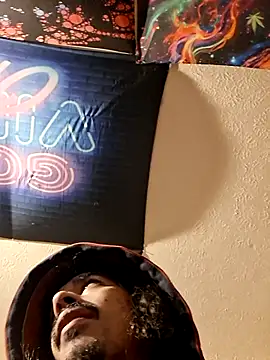 Snapshot of MeTazty294 chatting on November 20, 12:22 am MeTazty294 online show from November 20, 12:22 am