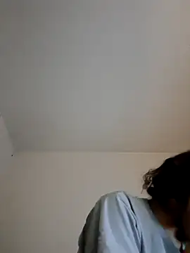 Snapshot of MeTazty294 chatting on December 3, 6:43 am MeTazty294 online show from December 3, 6:43 am