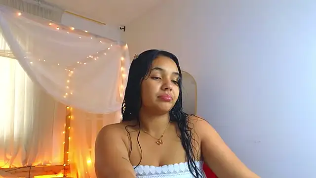 loreaniss online show from September 28, 8:25 pm