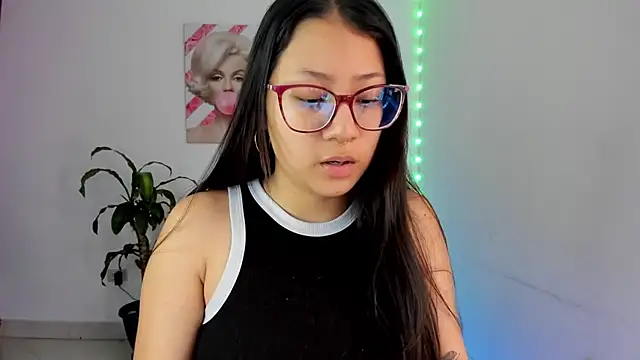 rouse red online show from September 25, 7:50 pm