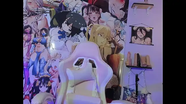 Kylie Moan online show from October 12, 4:33 am