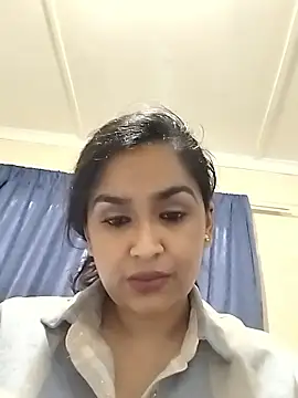 Snapshot of cute_indianxo chatting on January 7, 2:41 pm cute indianxo online show from January 7, 2:41 pm