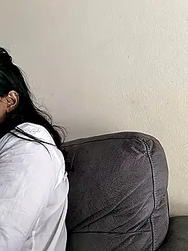 Snapshot of cute_indianxo chatting on January 11, 10:42 am cute indianxo online show from January 11, 10:42 am