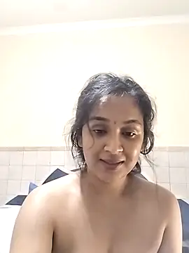 Snapshot of cute_indianxo chatting on February 4, 9:31 pm cute indianxo online show from February 4, 9:31 pm