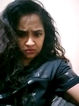 Snapshot of cute_indianxo chatting on February 7, 8:45 pm cute indianxo online show from February 7, 8:45 pm