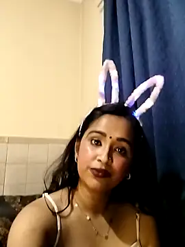 cute indianxo online show from April 30, 5:52 pm