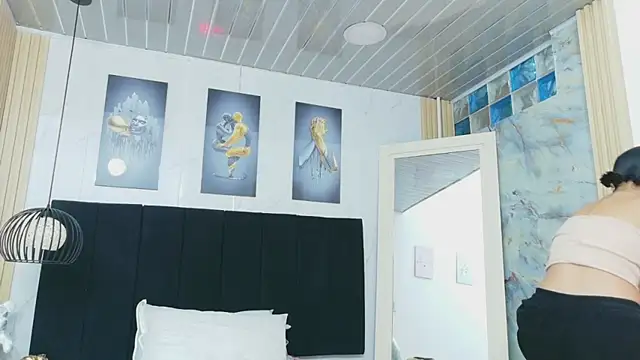cutepetitee online show from July 10, 12:08 pm