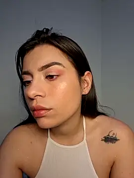 AmaiaSalvatore online show from September 26, 9:41 pm