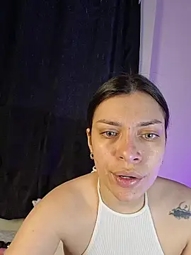 AmaiaSalvatore online show from May 13, 9:44 pm