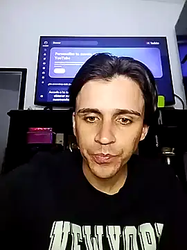 Snapshot of danylano chatting on October 11, 11:03 pm danylano online show from October 11, 11:03 pm