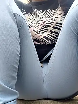 dyjaA online show from March 13, 6:14 pm