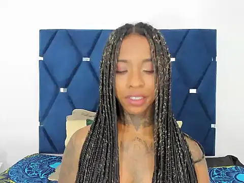Snapshot of Pauline_Fox chatting on October 15, 12:16 pm Pauline Fox online show from October 15, 12:16 pm