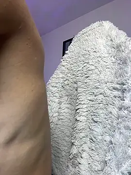 Snapshot of santiago_cutex chatting on February 2, 6:12 am santiago cutex online show from February 2, 6:12 am