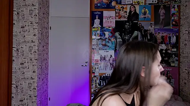 LucyRose3 online show from November 20, 4:45 am