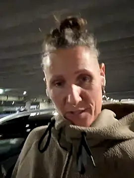 SwingWingWomanSweden online show from September 25, 6:55 pm