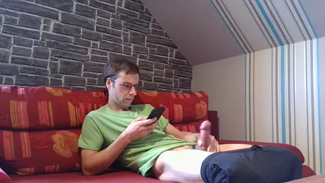 Snapshot of vers92_seb chatting on October 12, 8:46 am vers92 seb online show from October 12, 8:46 am