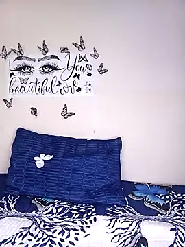 Snapshot of Young_Slut21 chatting on September 22, 1:40 am Young Slut21 online show from September 22, 1:40 am