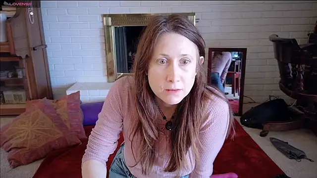 Snapshot of MommyGoddessL chatting on January 13, 4:23 pm MommyGoddessL online show from January 13, 4:23 pm