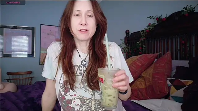 Snapshot of MommyGoddessL chatting on March 2, 4:47 pm MommyGoddessL online show from March 2, 4:47 pm