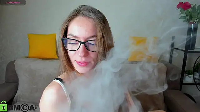 Agnes Wells online show from October 22, 9:31 am